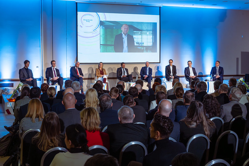 55038009612 d423bf091c c