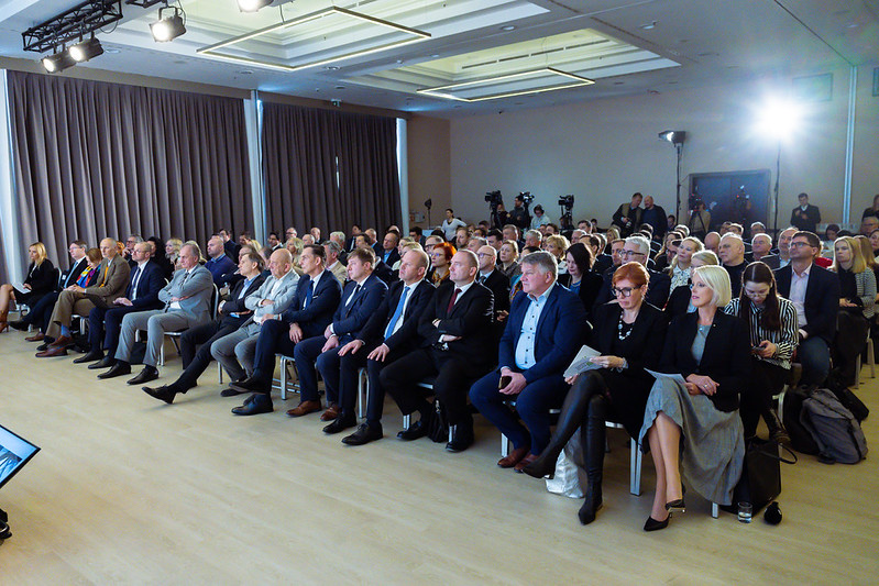 55038916581 b4653d8108 c