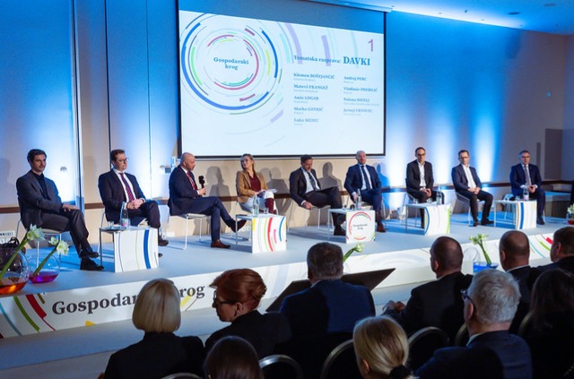 55039171134 6f4198dc44 c v3