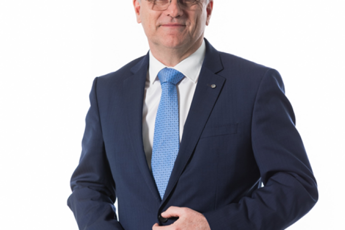 Aleksander Zalaznik 2033