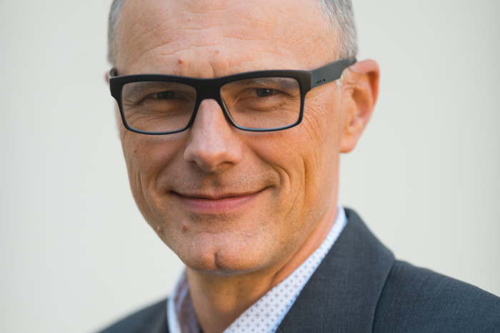 FOTO Iztok portretna 4