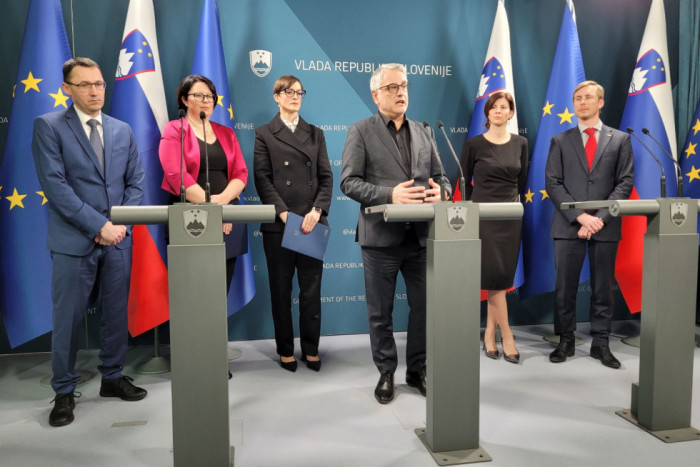 Predstavitev Nacrta razvojnih sredstev 2023 Ministrstva za gospodarstvo turizem in sport FitWzk4MCw5ODAsIjVkY2M0ODBlODkiXQ